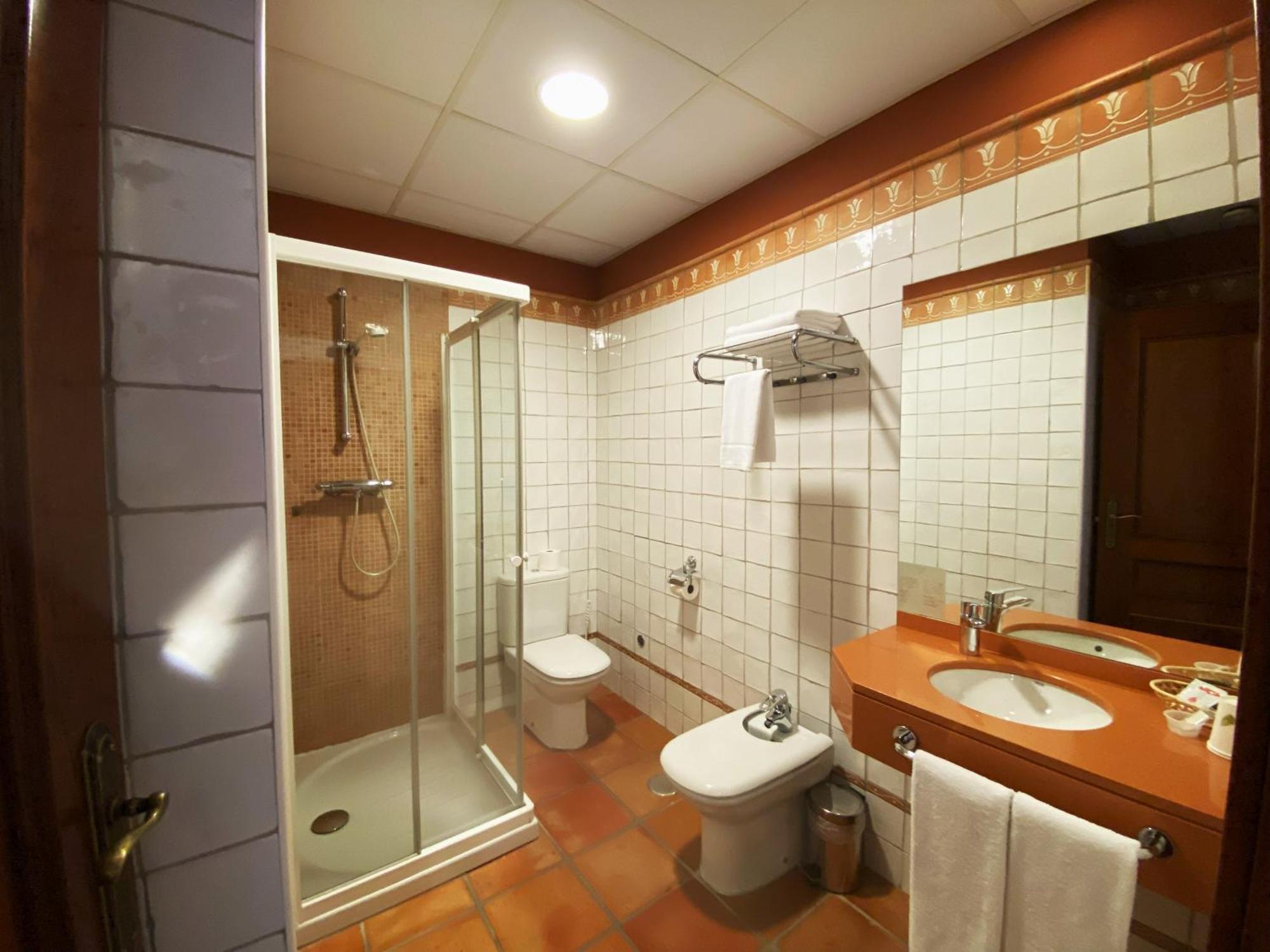 Ávila Hotel El Rastro - Palacio Duque De Tamames - מראה חיצוני תמונה